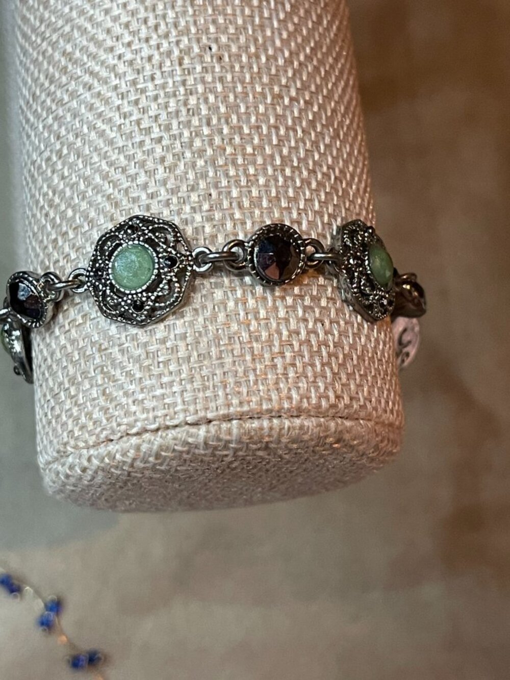 Vintage 90s Signed Liz Claiborne Silvertone Green Cabochon Filigree Link Bracele